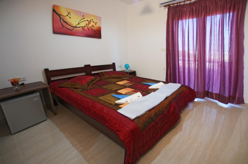 Elpidis Villa Kokkinos Pirgos Buitenkant foto