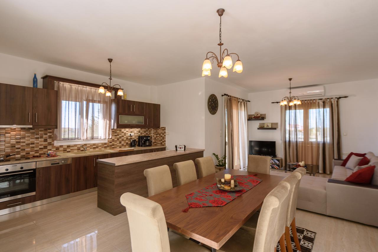 Elpidis Villa Kokkinos Pirgos Buitenkant foto