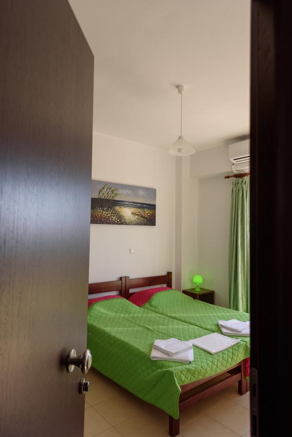 Elpidis Villa Kokkinos Pirgos Buitenkant foto